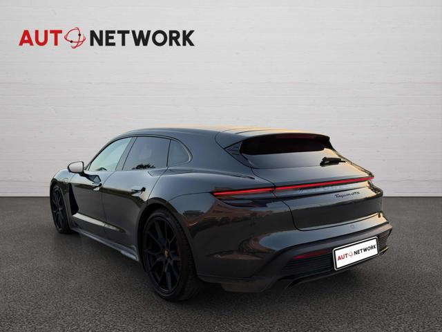 Porsche Taycan GTS Sport Turismo - foto 4 di 4