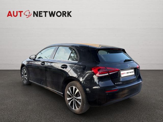 Mercedes-Benz A 250 e hybrid EQ Business Extra - foto 4 di 4
