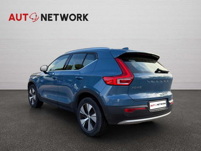 Volvo XC40 T4 Recharge Plug-in Hybrid automatico Core - foto 2 di 4