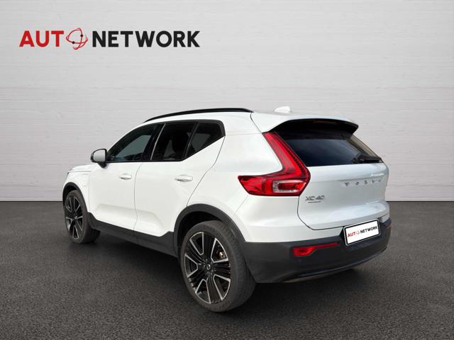 Volvo XC40 T4 Recharge Plug-in Hybrid Ultimate Dark | Tetto - foto 4 di 4