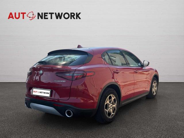Alfa Romeo Stelvio 2.0 Turbo 200 CV AT8 Q4 Business - foto 4 di 4