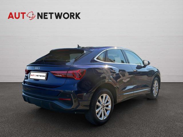Audi Q3 45 TFSI e S tronic Business Plus - foto 2 di 4