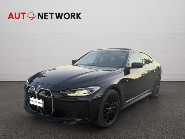 BMW i4 eDrive 40 Sport - foto 3 di 4