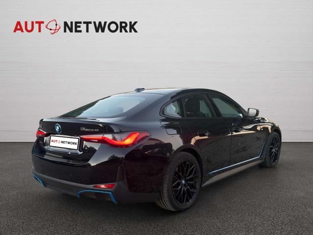 BMW i4 eDrive 40 Sport - foto 2 di 4