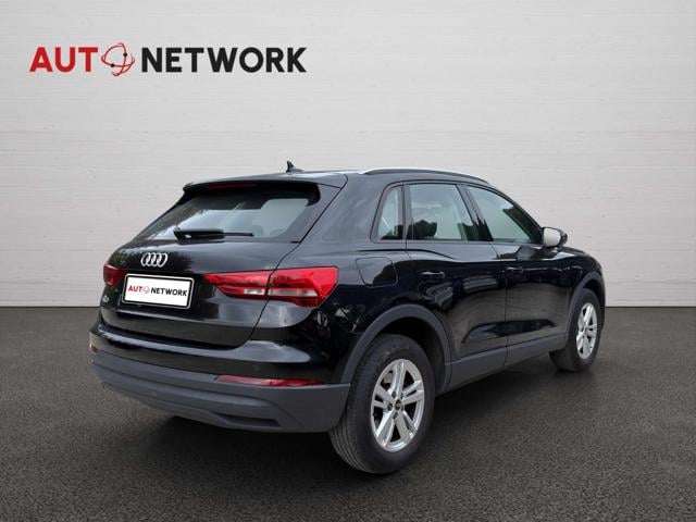 Audi Q3 45 TFSI e S tronic Business - foto 2 di 4