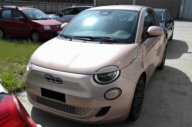 Fiat 500e Berlina 42 kWh Icon usato a PIANEZZA