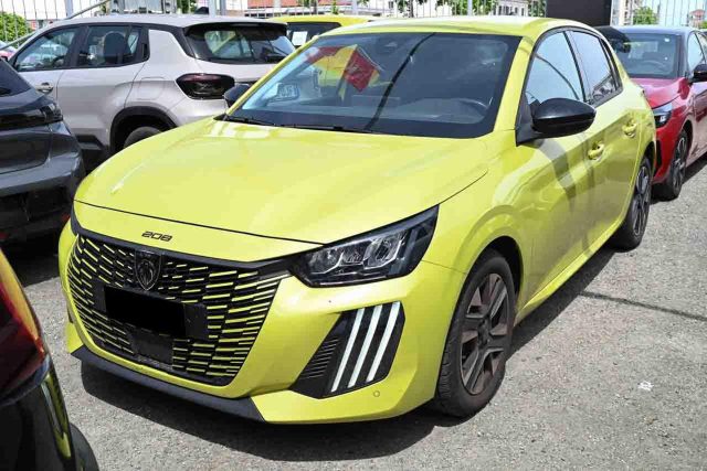 Peugeot 208 Allure PureTech 100 s&s usato a PIANEZZA