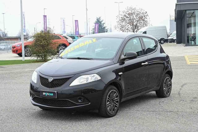 Lancia Ypsilon 1.2 69 CV S&S Platinum usato a PIANEZZA