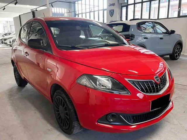 Lancia Ypsilon 1.0 FireFly S&S Hybrid Silver - foto 2 di 4