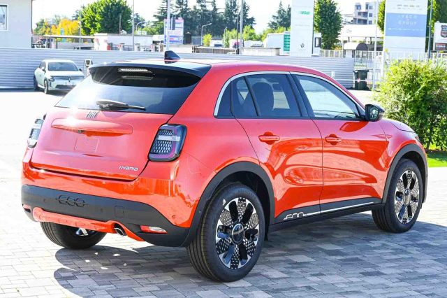 Fiat 600 La Prima Hybrid 100cv - foto 3 di 4