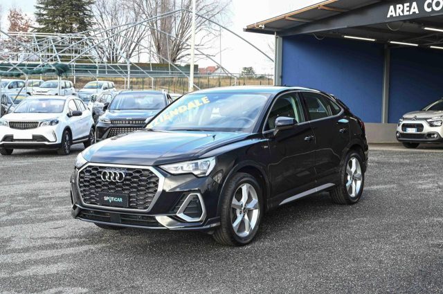 Audi Q3 2.0 35 TDI Quattro S Tronic Line Edition usato a PIANEZZA