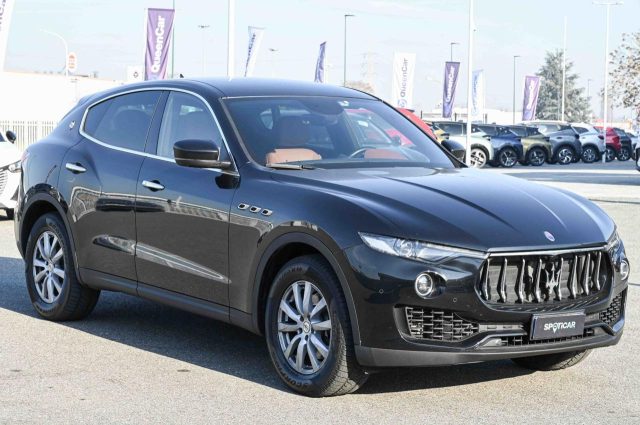 Maserati Levante 3.0 350cv V6 Q4 - foto 2 di 4
