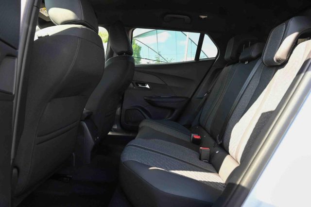Peugeot 2008 PureTech 100 S&S Allure, del 2025, 10 km, in vendita a Pianezza (TO)