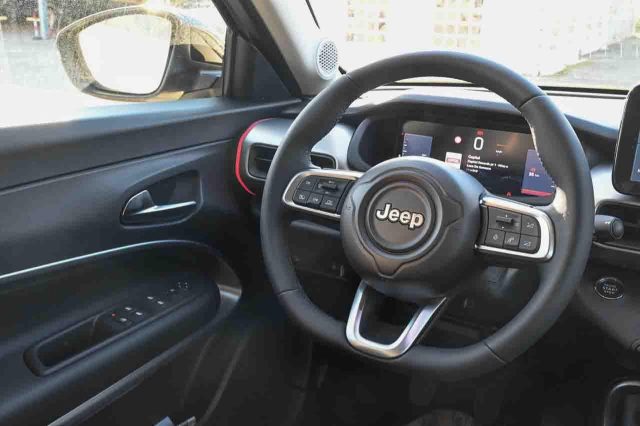 Jeep Avenger 1.2 Turbo 100 CV Summit km 0 a PIANEZZA