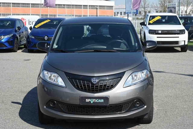 Lancia Ypsilon 1.0 FireFly S&S Hybrid Silver - foto 2 di 4