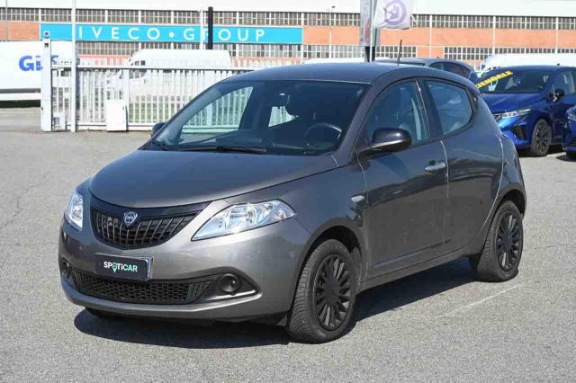 Lancia Ypsilon 1.0 FireFly S&S Hybrid Silver usato a PIANEZZA