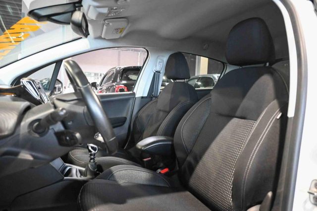 Peugeot 208 PureTech Turbo 110cv S&S Business, del 2019, 41.954 km, in vendita a Pianezza (TO)