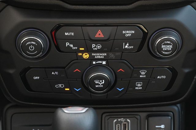 Jeep Renegade 1.3 T4 240cv PHEV 4xe AT6 North Star, del 2026, in vendita a Pianezza (TO)