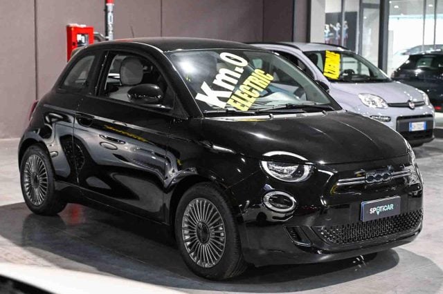 Fiat 500e Icon Berlin 320 - foto 2 di 4