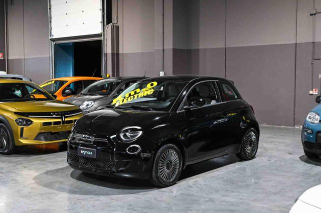 Fiat 500e Icon Berlin 320 km 0 a PIANEZZA