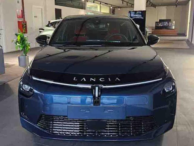 Lancia Ypsilon 51kWh LX - foto 2 di 4