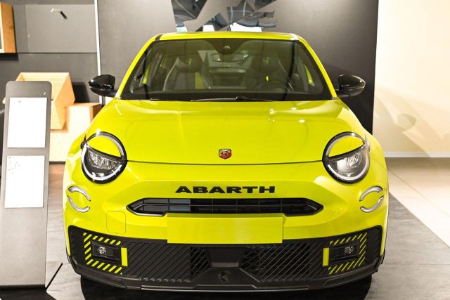 Abarth 600e Turismo - foto 2 di 4