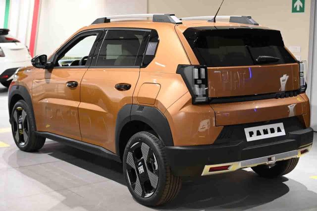 Fiat Grande Panda 44kWh La Prima - foto 4 di 4