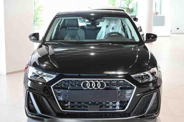 Audi A1 SPB 30 TFSI S tronic S line edition - foto 2 di 4
