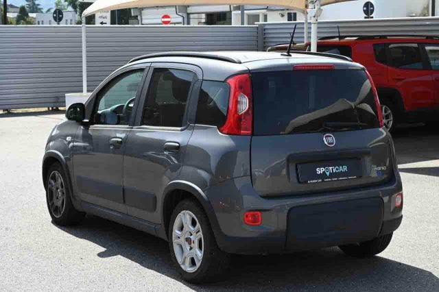 Fiat Panda 1.0 FireFly S&S Hybrid City Life - foto 4 di 4