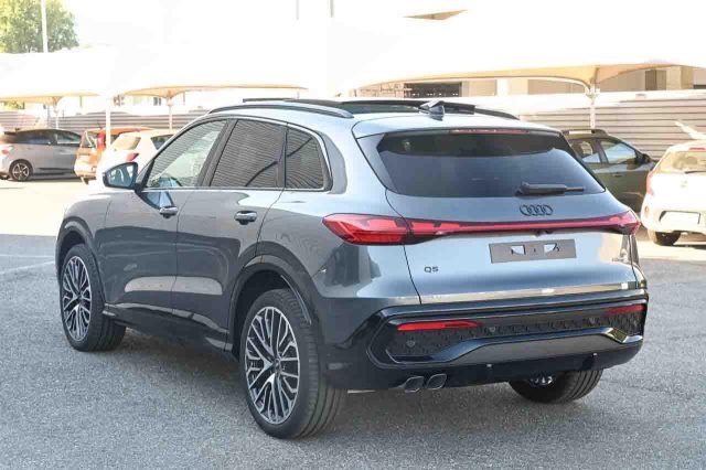 Audi Q5 40 TDI 204 CV quattro S tronic S line - foto 4 di 23