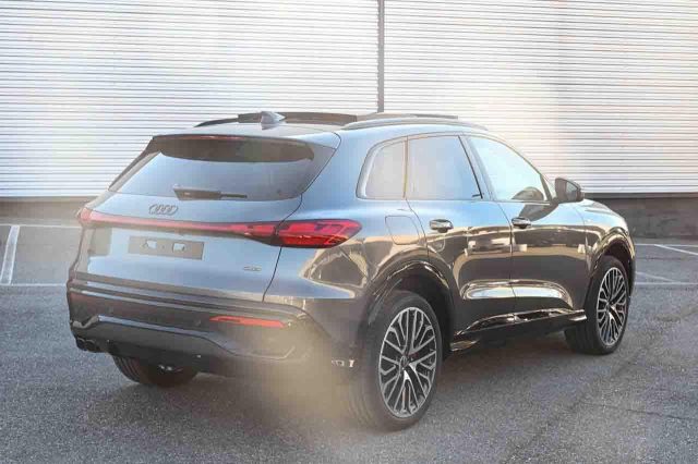 Audi Q5 40 TDI 204 CV quattro S tronic S line - foto 3 di 23