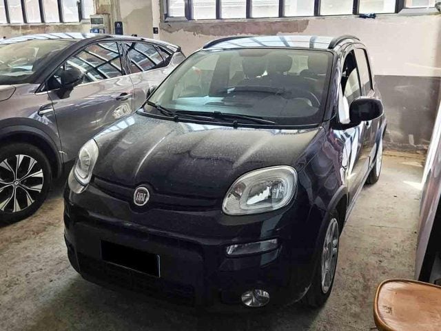 Fiat Panda 1.0 FireFly S&S Hybrid, del 2023, 45.750 km, in vendita a Pianezza (TO)