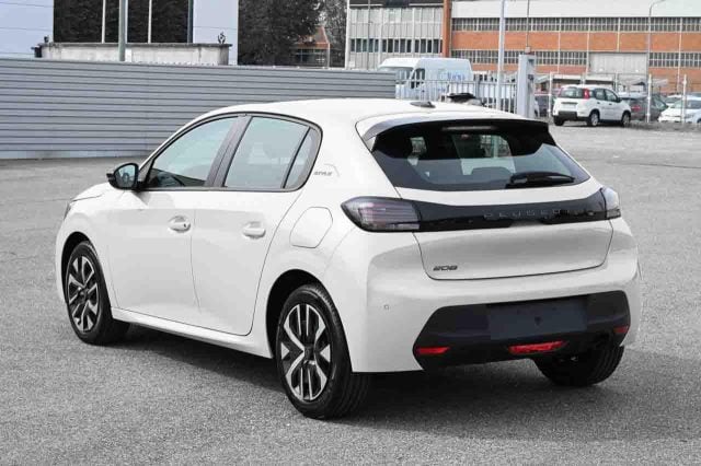 Peugeot 208 PureTech 100cv Style - foto 4 di 4