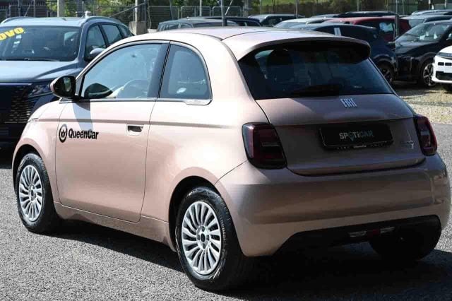 Fiat 500e Berlina 42 kWh - foto 4 di 4