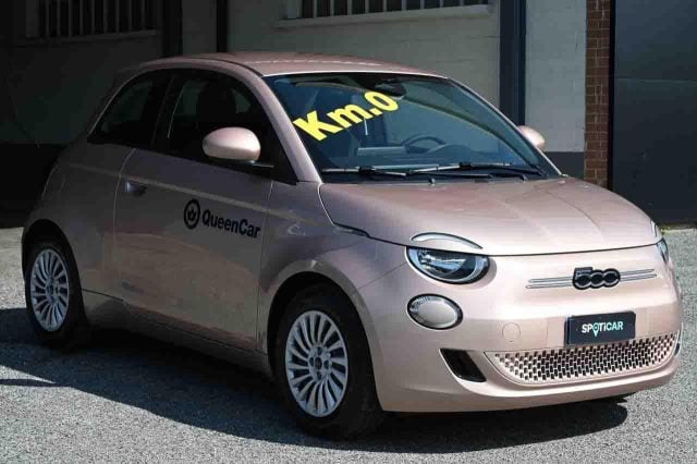Fiat 500e Berlina 42 kWh - foto 2 di 4
