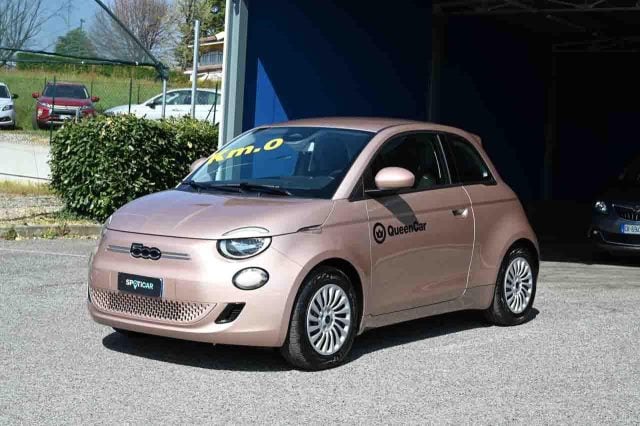 Fiat 500e Berlina 42 kWh, del 2023, in vendita a Pianezza (TO)