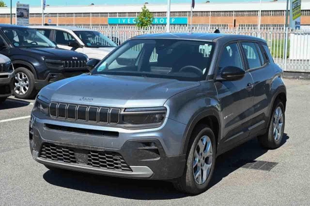 Jeep Avenger 1.2 Turbo 100 CV Altitude, del 2025, 13.550 km, in vendita a Pianezza (TO)