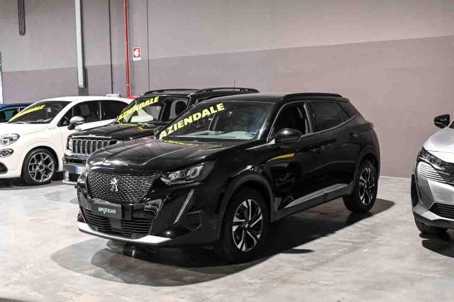 Peugeot 2008 PureTech 100 S&S Allure Pack GPL, del 2023, 16.795 km, in vendita a Pianezza (TO)