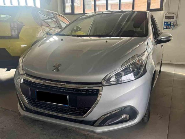 Peugeot 208 BlueHDi 100 5 porte Allure, del 2017, 96.418 km, in vendita a Pianezza (TO)