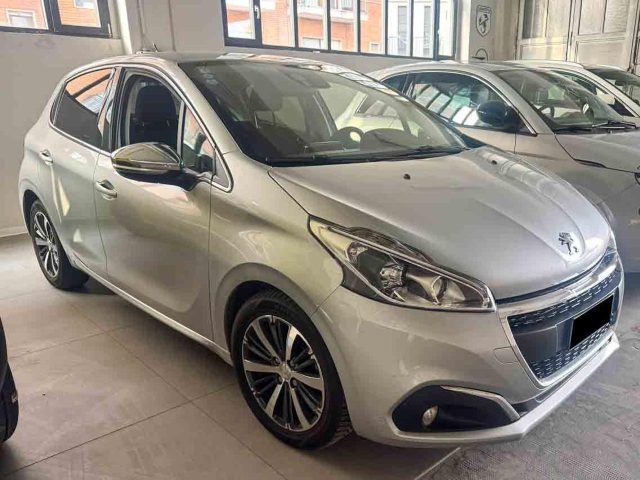 Peugeot 208 BlueHDi 100 5 porte Allure - foto 2 di 4
