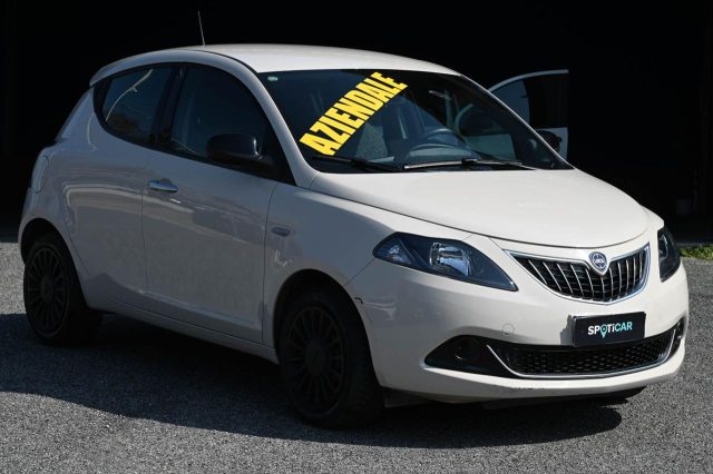 Lancia Ypsilon 1.0 FireFly S&S Hybrid Silver - foto 3 di 4