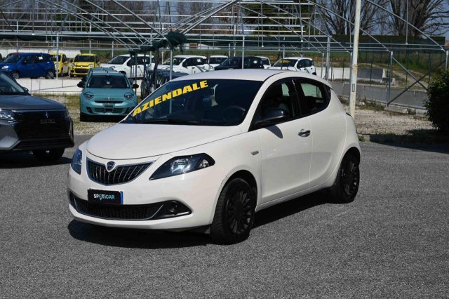 Lancia Ypsilon 1.0 FireFly S&S Hybrid Silver usato a PIANEZZA