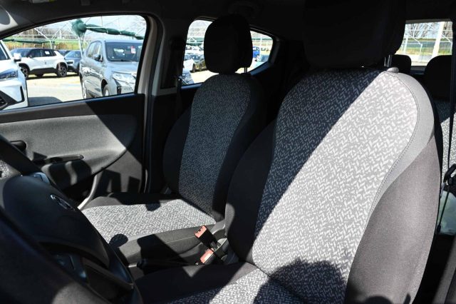 Lancia Ypsilon 1.0 FireFly S&S Hybrid Silver, del 2022, 71.790 km, in vendita a Pianezza (TO)