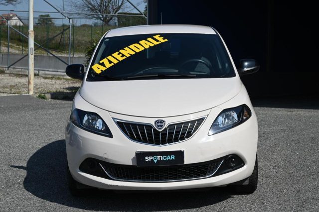 Lancia Ypsilon 1.0 FireFly S&S Hybrid Silver - foto 2 di 4