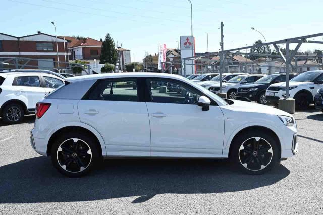 Audi Q2 30 TDI S line Edition - foto 4 di 4