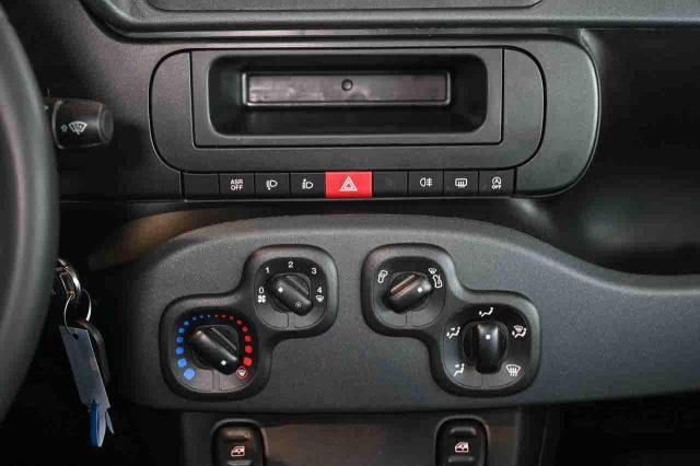 Fiat Panda 1.0 FireFly S&S Hybrid Pop km 0 a PIANEZZA