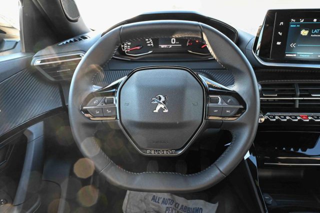 Peugeot 2008 1.2 puretech Allure s&s 100cv usato a PIANEZZA