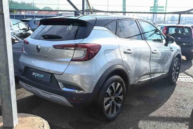 Renault Captur TCe 90 CV Techno GPL - foto 4 di 4