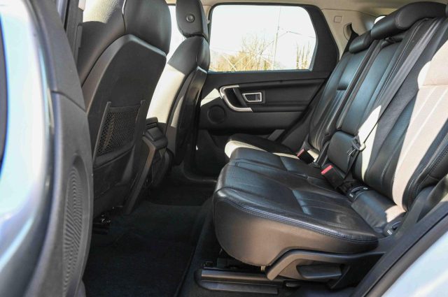 Land Rover Discovery Sport 2.0 TD4 180 CV HSE Luxury, del 2015, 166.484 km, in vendita a Pianezza (TO)