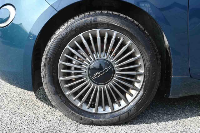 Fiat 500e Berlina 42 kWh Icon, del 2020, 76.342 km, in vendita a Pianezza (TO)